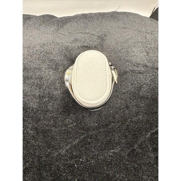 Vtg Timex Ladies Oval Watch: Black face,Black Leather Band Gold/Silver Tone Case - Picture 6 of 12